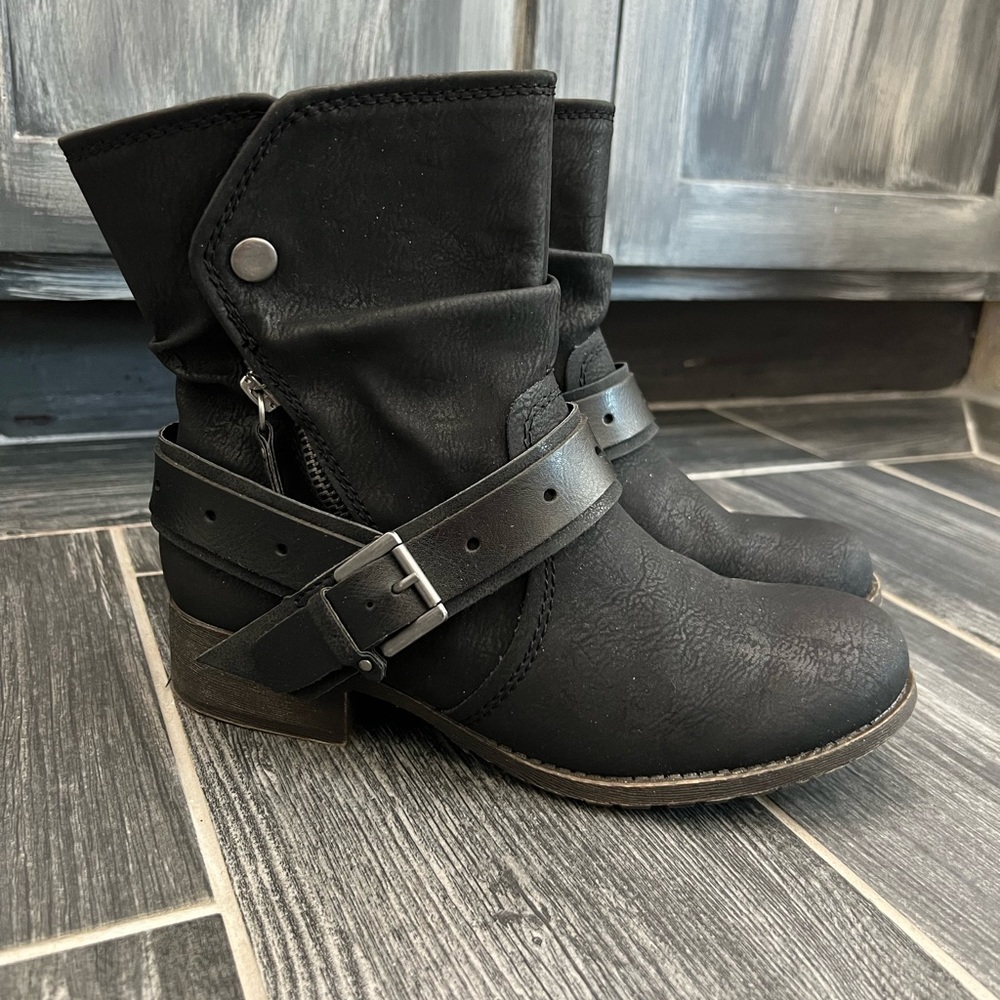 NWT SO Black Boots - Picture 1 of 9
